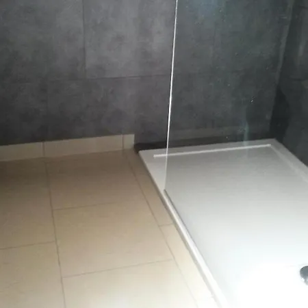 2 Pièces 4 Personnes Pied Dans L'eau 74668 Appartamento